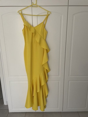 Women's dress new, yellow, size small, elastic fit