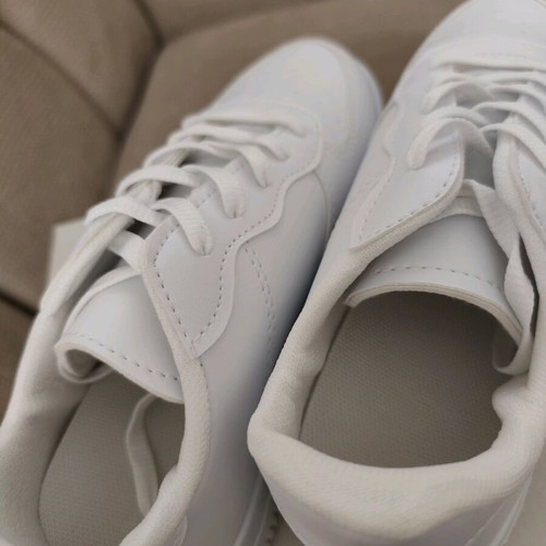 White casual sneakers new, size 37