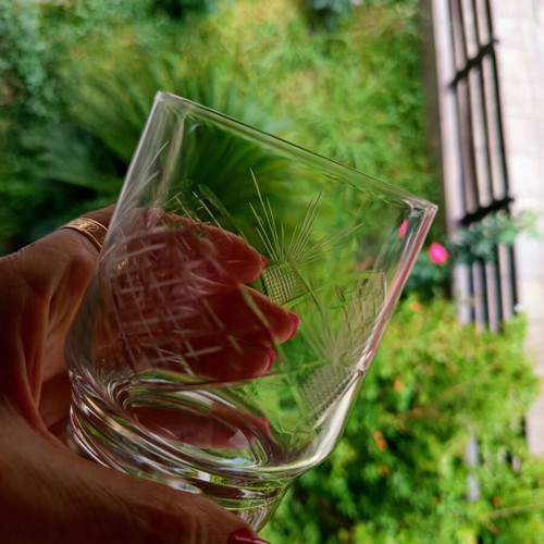 Vintage crystal whiskey glasses set of 6 like new with embossed design