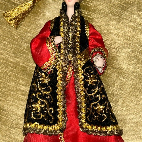 Traditional doll 20cm like new