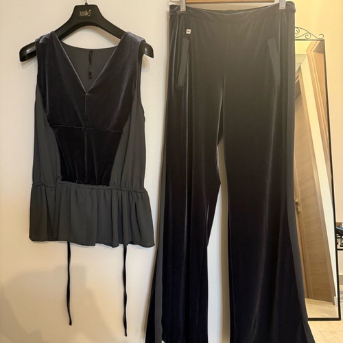 Manila Grace velvet set like new, blue-gray, size 40
