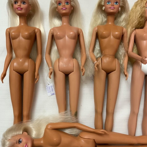 Sindy dolls vintage set of 7 used with defects