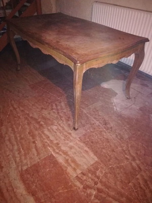 Antique table furniture like new, 1957 solid wood construction