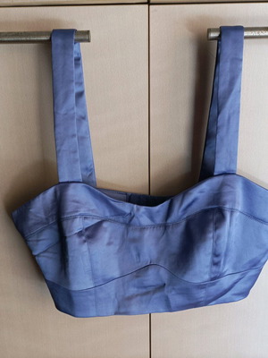 Attrattivo satin top size S like new, purple