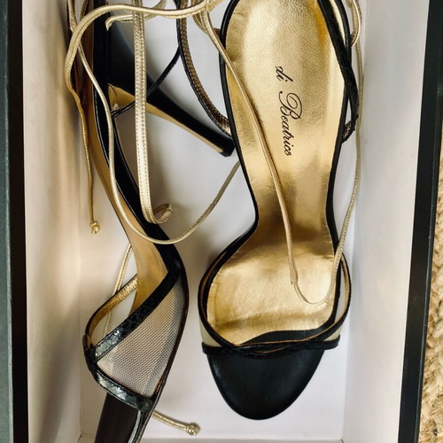 Pelle Moda Di Beatrice lace-up high-heels like new, black and gold