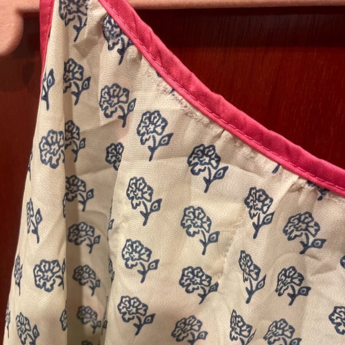 Karavan top like new, beige with floral print and fuchsia details