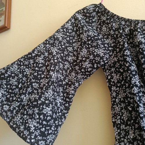 Shein one-piece shorts like new, off-shoulder, black and white
