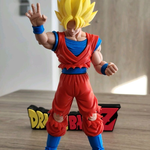 Collectible Goku Super Saiyan 3D Print Figure with Custom Base new