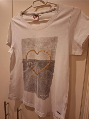 Lee Cooper T-shirt like new, size L fits M, white and silver