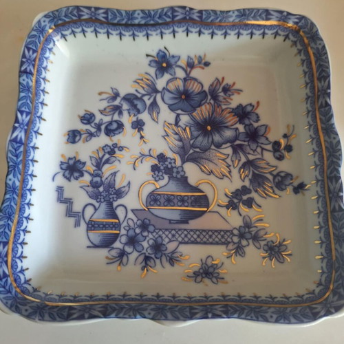 Limoge decorative plate like new with porcelain and blue cobalt flowers