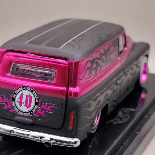 Hot Wheels 2009 Japan Convention 55 Chevy Panel Pink Black New