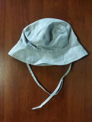 Baby hat 3-6 months like new, 100% cotton