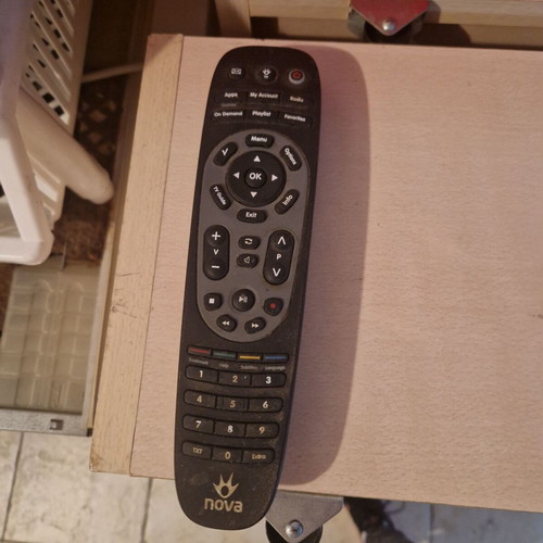 Δορυφορικός αποκωδικοποιητής NovaBox HD 831 μεταχειρισμένος με δώρο χειριστήριο και καλώδιο HDMI