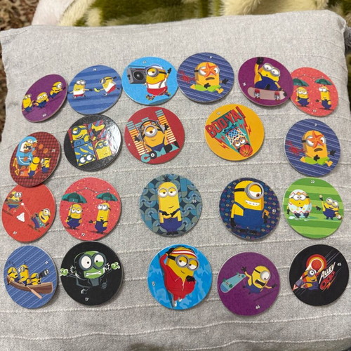 Minion Chipicao caps like new