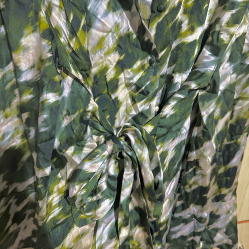 Topshop dress like new with matching belt and bell sleeves green print
