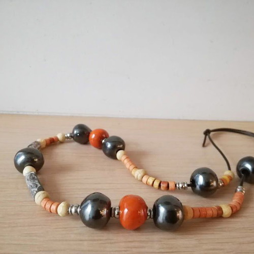 Long necklace with ceramic beads and leather hippie-boho new