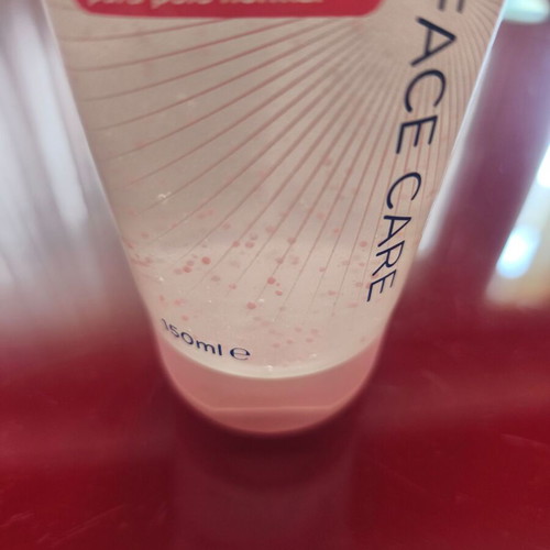 Johnson's Face and Eye Cleansing Gel 150ml new