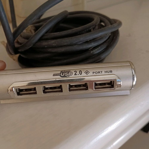 USB hub 4 ports with 3/4 meter cable like new