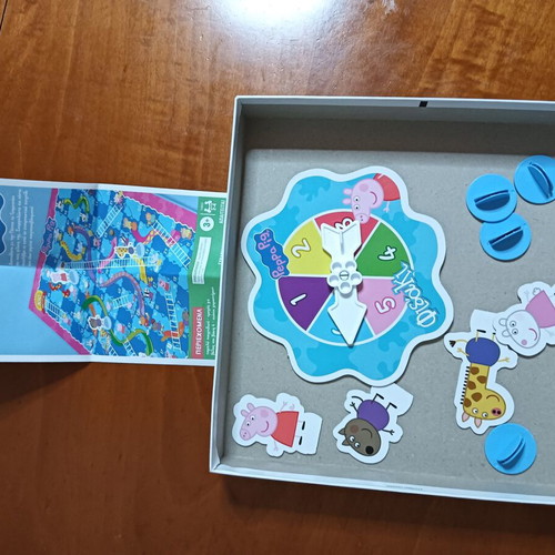 Peppa Pig Snakes and Ladders Board Game like new