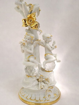 Capodimonte porcelain decoration like new with crystal and gold details