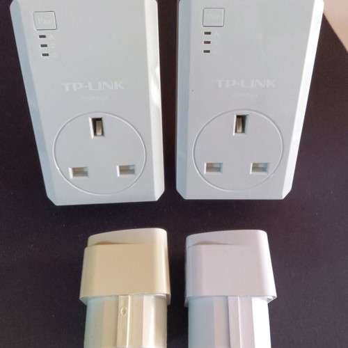 TP-Link TL-PA4020P KIT powerline adapters like new, 2 ports, UK plug