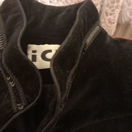 Velvet jacket Ice Play black like new with collar and sequins