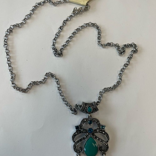 Statement long necklace with turquoise stones new