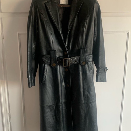 Laura Donini leather coat like new, black with belt