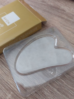 Avon gua sha tool, white quartz