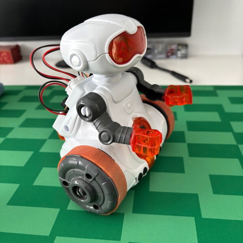 Robot Mio Clementoni used educational robot for kids
