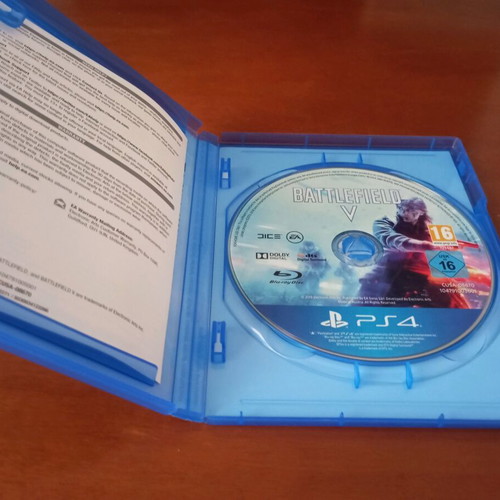 Battlefield V PS4 like new, physical disc