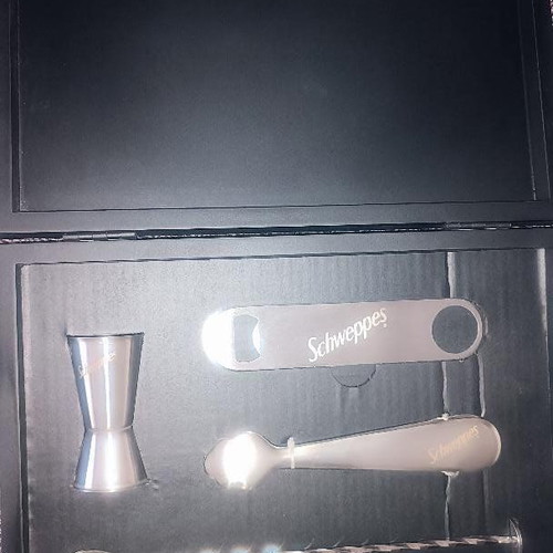 Cocktail set 4 pieces in wooden case