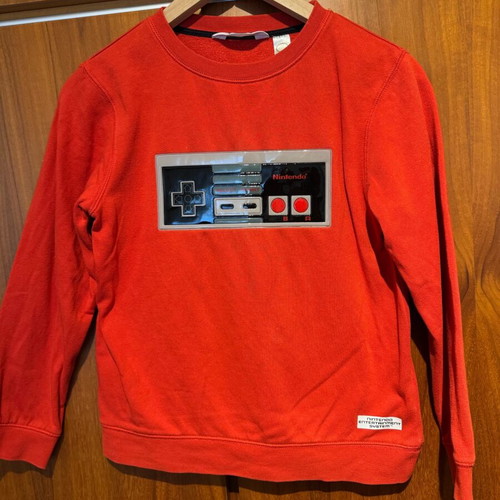 Nintendo collectible sweatshirt H&M size 140 cm like new, 7-9 years