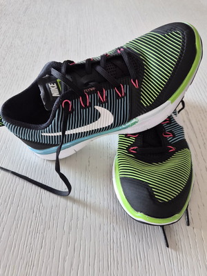 Nike Free running shoes size 42, multicolor