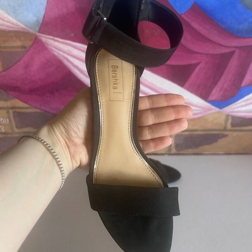 Bershka Y2K black suede high-heeled sandals like new, size 36