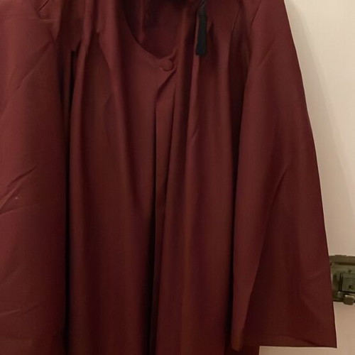 Student gown burgundy new with cap