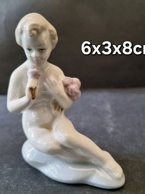 Πορσελάνινο μπιμπελό βιντάτζ σε άριστη κατάσταση