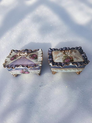 Vintage porcelain jewelry boxes Rococo style, like new, set of two