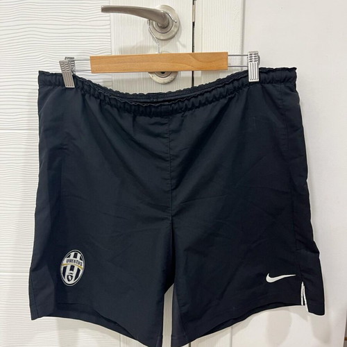 Juventus F.C. Nike men's shorts used, size small, vintage 90s 00s