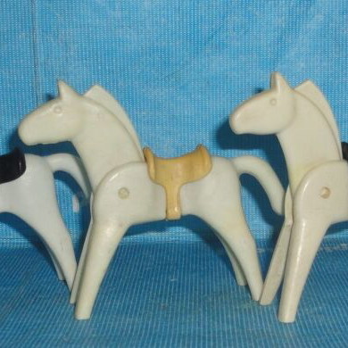 Playmobil set of 5 white horses 1st generation