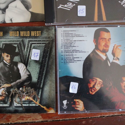 Music cassettes used, assorted songs, full pack