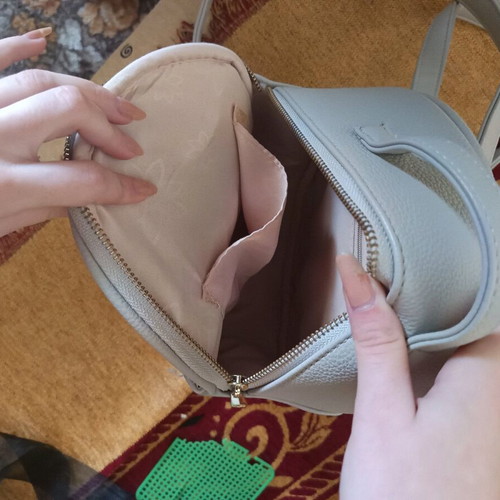 Backpack youth women's shoulder type like new