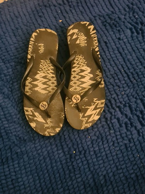 Migato flip flops used, size 39, black with platform