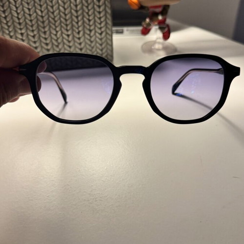 David Beckham sunglasses used, black