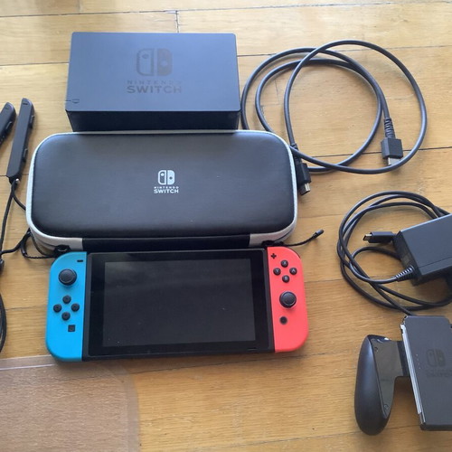 Nintendo Switch bundle with 2 games like new