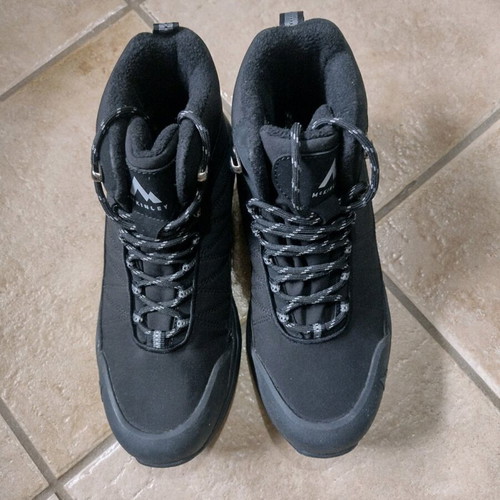 Mc Kinley men's boots black like new, size 40