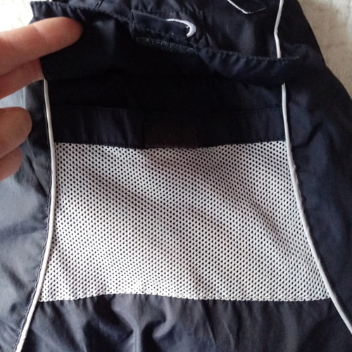 District spring jacket like new, converts to backpack, blue, size L