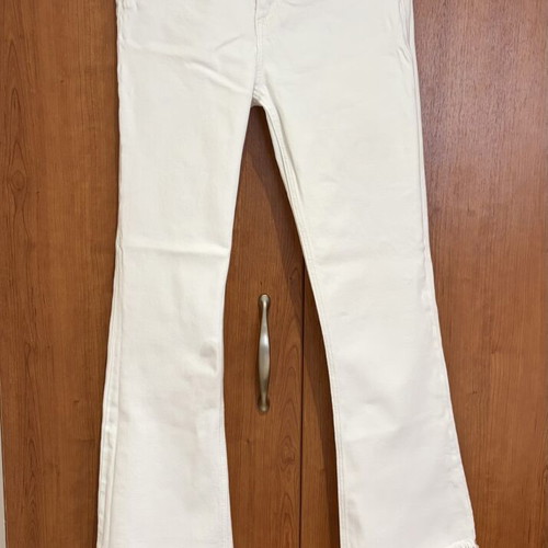 White flare jeans like new