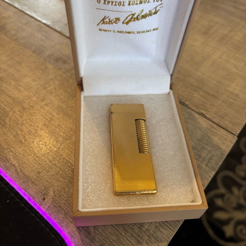 Dunhill lighter like new, fully functional