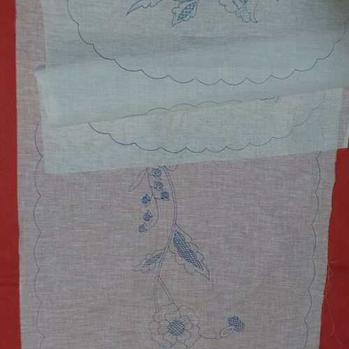 Linen fabric for table runner 100x40cm and 2 napkins with stamped design, new